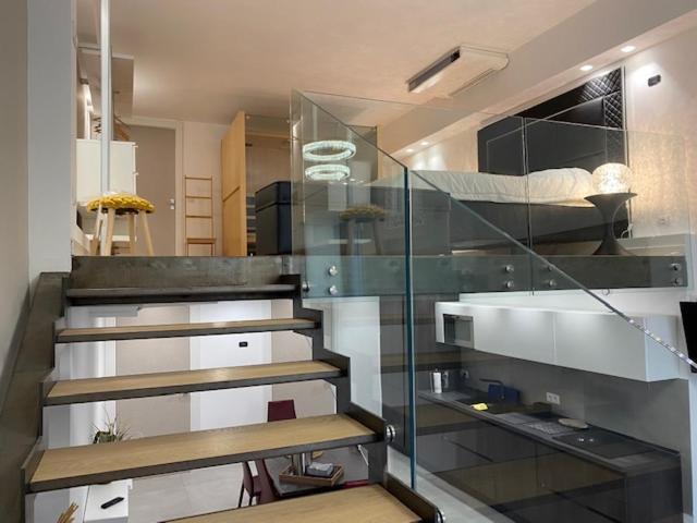 Sunflower Apartment *